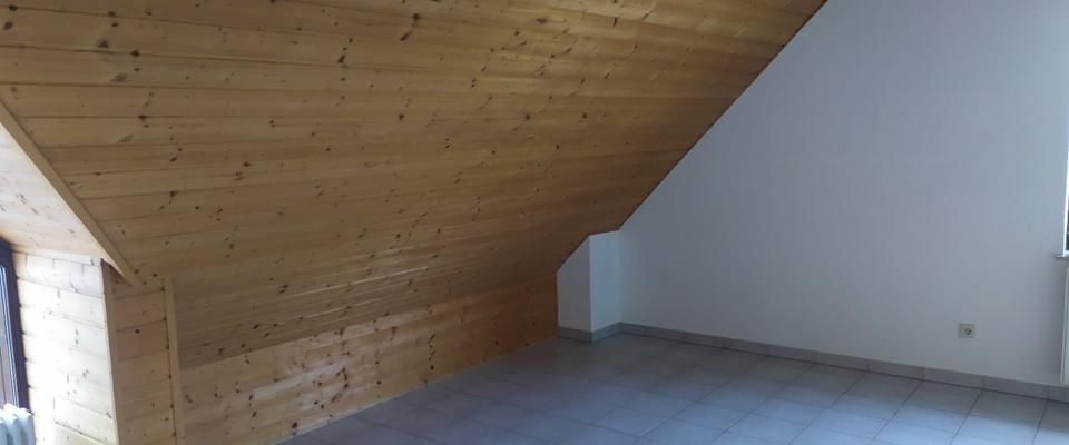 BAD HERRENALB 1 Zi. Wohnung im DG mit Einbauküche und TG Platz - Photo 1