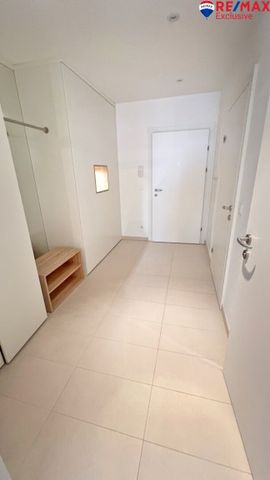 Moderne Wohnkultur in Wiener Neustadt - Charmante 1-Zimmer Wohnung mit Fußbodenheizung und Einbauküche. Bahnhofsnähe! - Photo 2