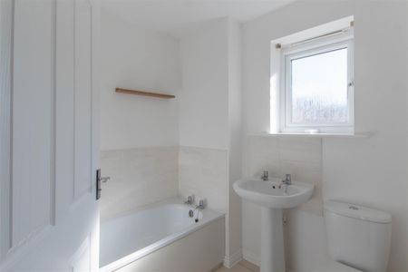 Fleming Way, Haverhill - Photo 3