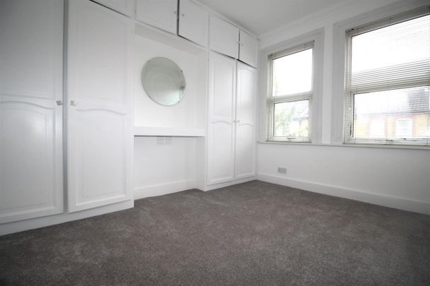 4 Bedroom House - Terraced To Let - Photo 1