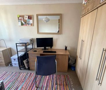 Room in a Shared Flat, Wager Street, E3 - Photo 5