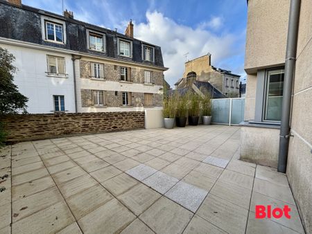 Location Appartement 4 pièces 98m² RENNES 35000 - Photo 4
