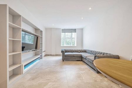 3 bedroom flat to rent - Photo 2