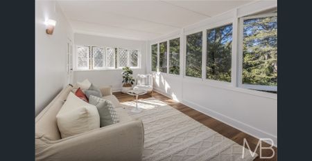 RENOVATED QUAINT DOUBLE BRICK BUNGALOW - Photo 2