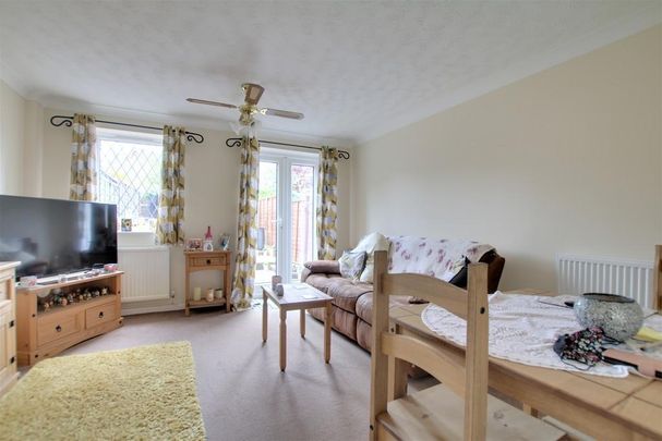 2 bedroom terraced house to rent - Photo 1