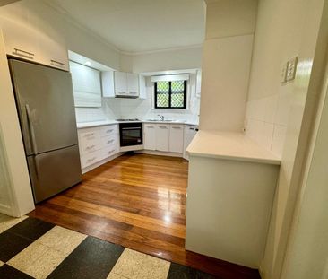 162 Seventh Avenue, St Lucia, Qld 4067 - Photo 4