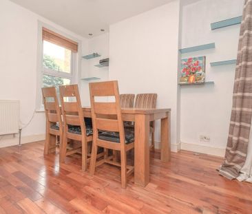 5 bedroom terraced house to rent - Photo 4