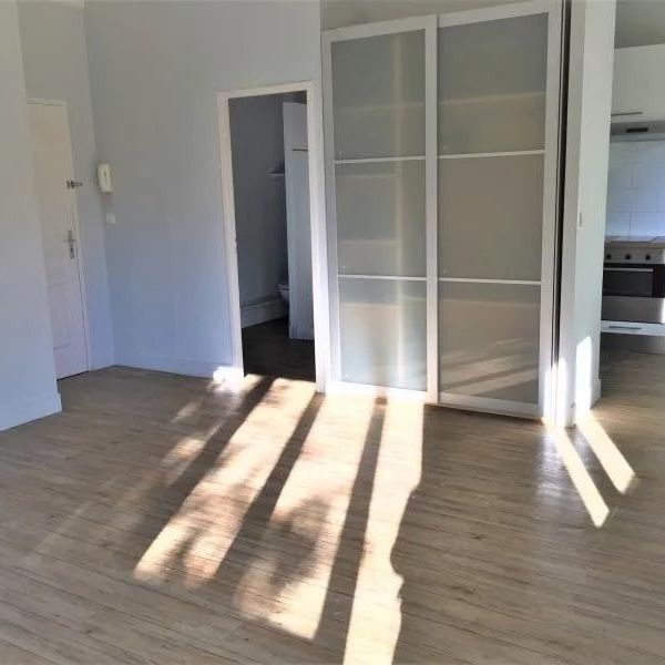 Location Appartement 1 pièce 34m² AIX EN PROVENCE 13100 - Photo 1