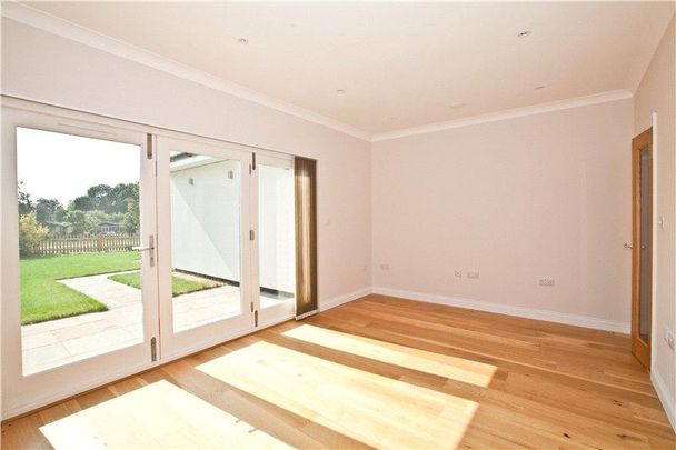 4 bedroom detached house to rent - Photo 1