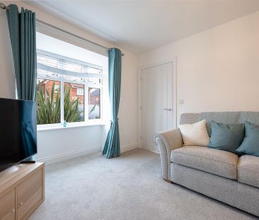 3 bedroom semi-detached house to rent - Photo 2