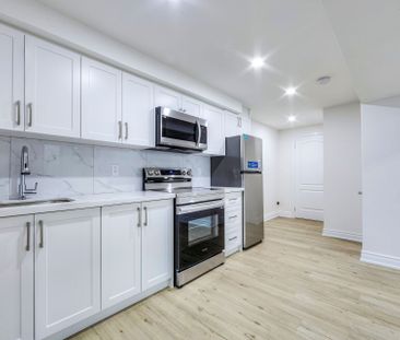 For Lease - 1051 Caven Street, Mississauga, Ontario - Photo 5