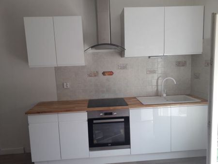 Location Appartement 2 pièces 50m² ROYAN 17200 - Photo 4