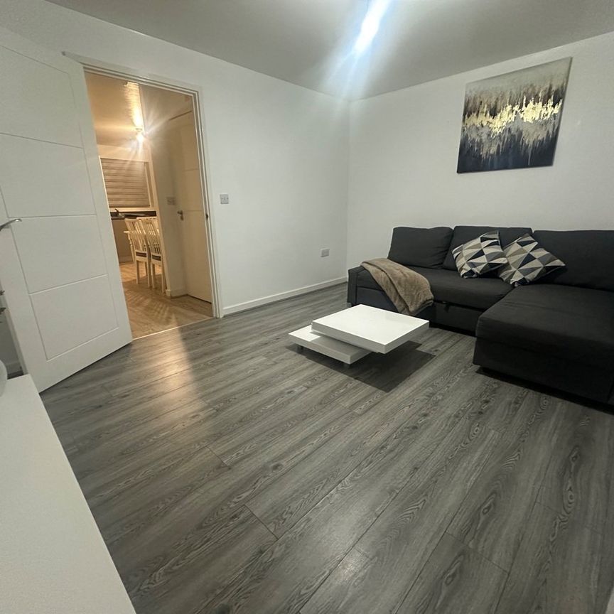 2 Bed Terraced House, Morton Hall Road, M12 - Photo 1