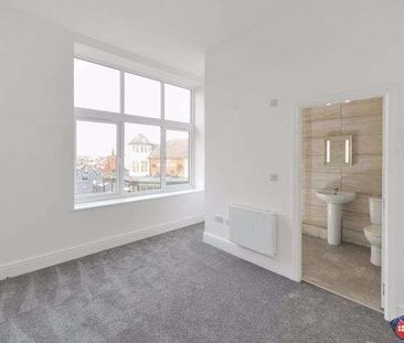 South Parade, Whitley Bay, NE26 - Photo 4