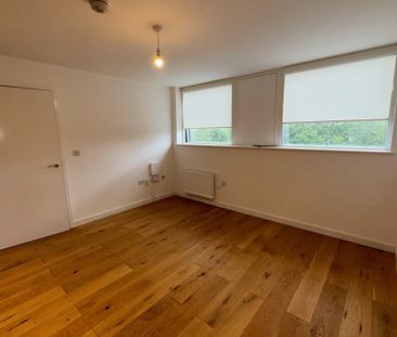 Regent House, Basildon - Photo 3