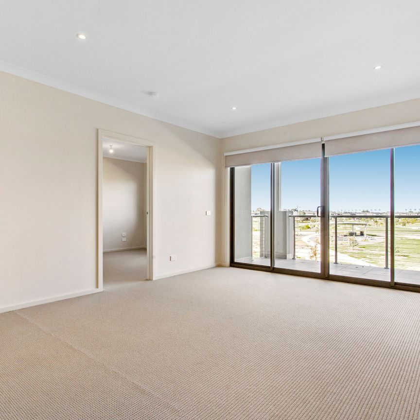 18 Verde Lane, Keysborough VIC 3173 - Townhouse For Rent | Domain - Photo 1