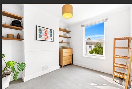 3 Bed Terraced House, Clarendon Road, BN3 - Photo 3