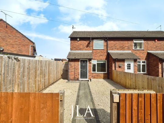 2 bed terraced house to rent in Welham Walk, Leicester, LE4 - Photo 1
