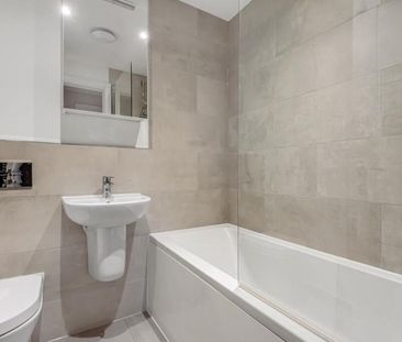 South Road, Weybridge, Surrey, KT13 - Photo 6