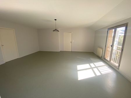 Location Appartement 2 pièces 69m² - Photo 2