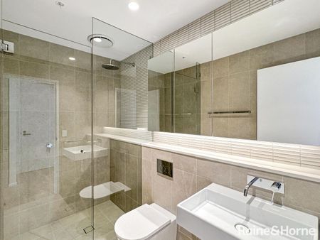 Near New - Furnished Apartment - Photo 4