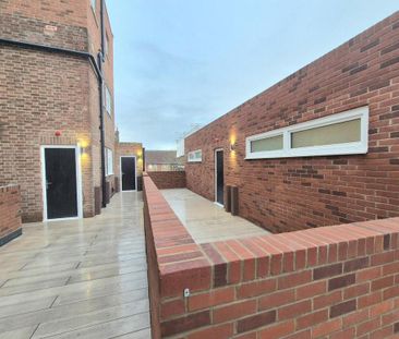 3 bedroom flat to rent - Photo 3