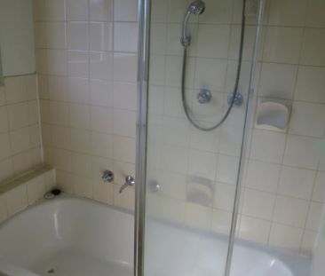 13 Yarrinup Avenue, Chadstone VIC 3148 - House For Rent | Domain - Photo 6