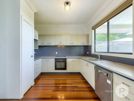 25 Portland Street, Annerley QLD 4103 - House For Rent | Domain - Photo 5
