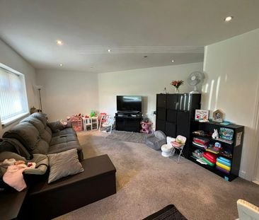 Semi-detached house to rent on - Photo 5