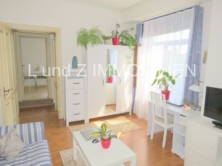 ** 2 Zimmer WG mit einer Küchenzeile ! ** - Photo 1