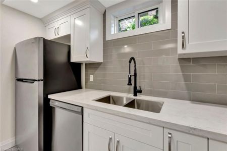 For Lease - 6 Ruskview Road Unit# 2, Kitchener, Ontario - Photo 5