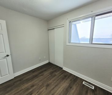 For Lease - 477 Dean Avenue Unit# 15, Oshawa, Ontario - Photo 1