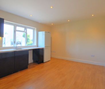 Wherstead Road, Ipswich, IP2 - Photo 3