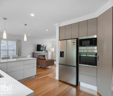 Fully Furnished Immaculate Home With Panoramic Views - Photo 4