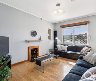 Open the Door to Spacious Family Living in a Prime Coastal Pocket - Photo 2