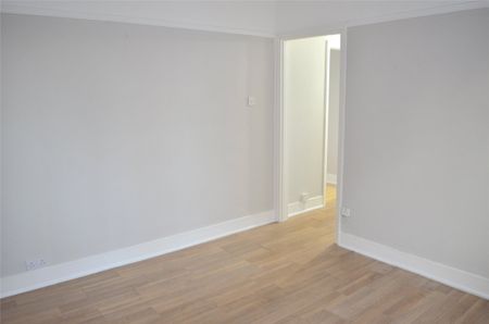 Collingwood Road, Sutton, SM1 - Photo 5