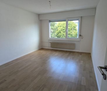 Ruhige 3.5-Zimmer-Wohnung mit Balkon in Studen - Foto 4