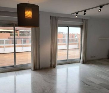 Luxury penthouse for rent in Valencia, Spain - Photo 1