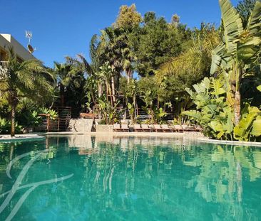 Luxury Villa for rent in Cap Martinet, Spain - Photo 3