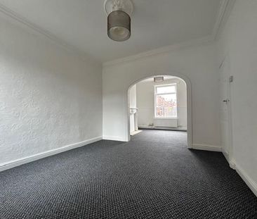 2 bedroom end of terrace house to rent - Photo 3