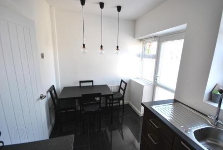 32 Castle Lane, Comber, Newtownards, BT23 5EB - Photo 3