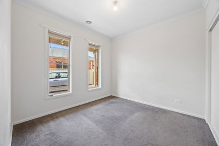 Fantastic 2 Bedroom Unit - Photo 5