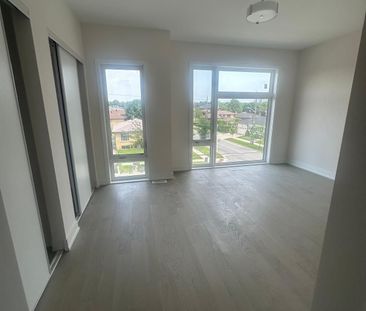 For Lease - 46 Monclova Road, Toronto, Ontario - Photo 4