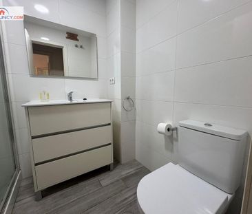 Piso de alquiler en Barrio del Nervión - Photo 1