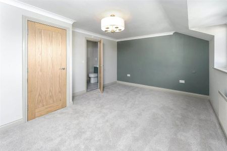 3 bedroom end of terrace house to rent - Photo 3