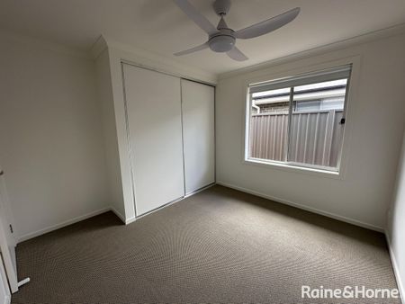 Modern 4-Bedroom Family Home in Munno Para Downs! - Photo 2