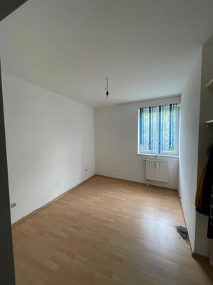 Gut aufgeteilte 3-Zimmer-Wohnung mit möblierter Küche und Balkon in ruhiger Wohnlage in Obernberg - Foto 1