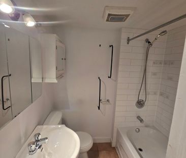 À louer / Appartement - Photo 4