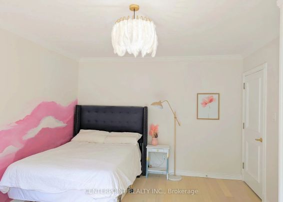 Detached Home For Lease | N9235799 - Photo 1