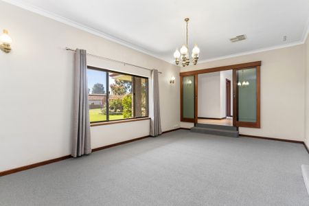 21 Balbao Row, Willetton - Photo 4